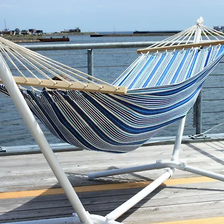 Wasserhaus Yellow Submarine Botel Olpenitz