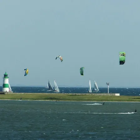 Wasserhaus Yellow Submarine Botel Olpenitz