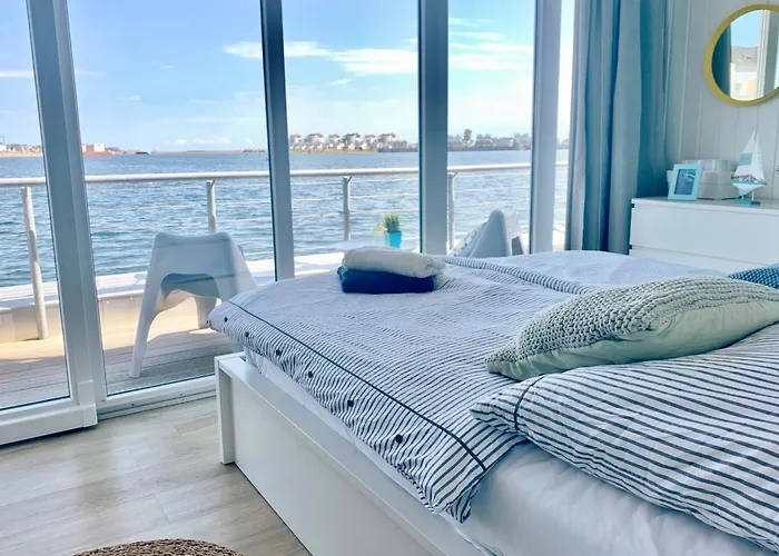 Wasserhaus Yellow Submarine Πλωτό κατάλυμα *